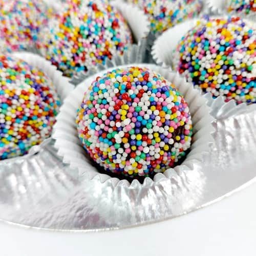 סוכריות פיצי צבעוניות
