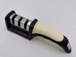 משחיז סכינים עם ידית