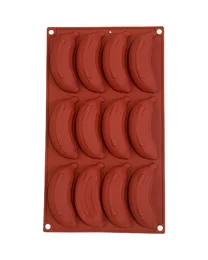 תבנית סיליקון להכנת קינוח בצורת בננות